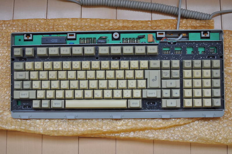 PC-98DO+キーボードの中身