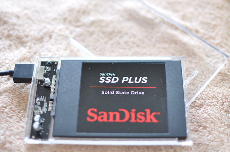 SSD240GBを外付けのケースに入れて使う