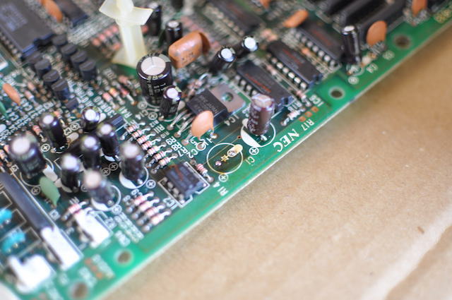 PC-8801FAの基板表面側からもハンダ吸い取り線を使ってみる