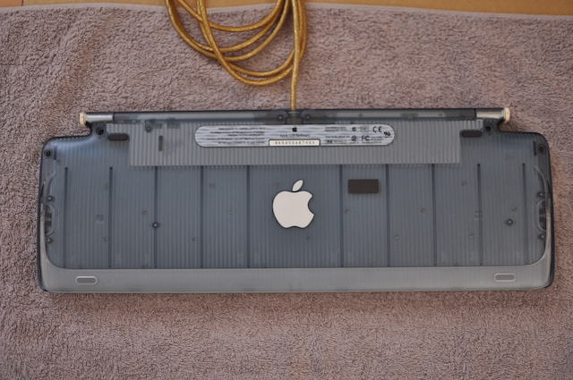 iMac_G3キーボードの背面