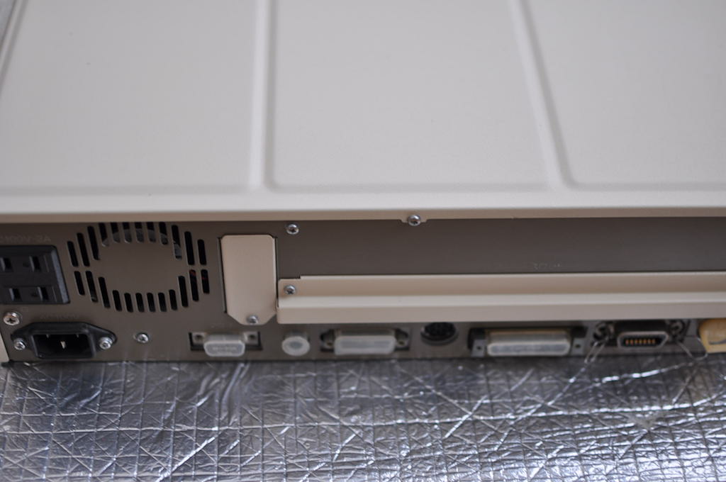 PC-8801FHのバックパネル